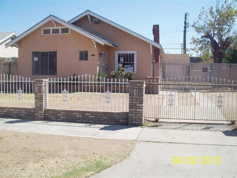 4614 E Iowa Ave