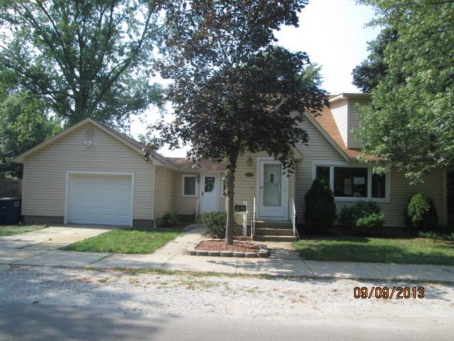1131 Maple Street