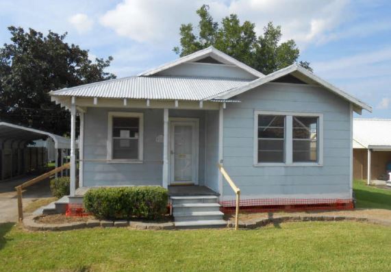 105 Chenet Avenue