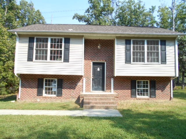 453 Cornwall Dr