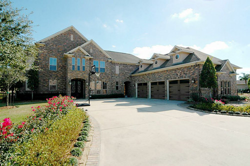 2619 COUNTRY CLUB DR