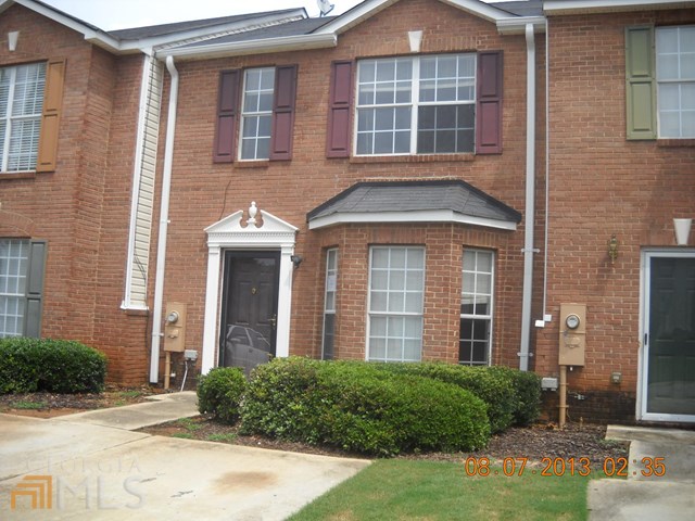 3162 Kingswood Gln