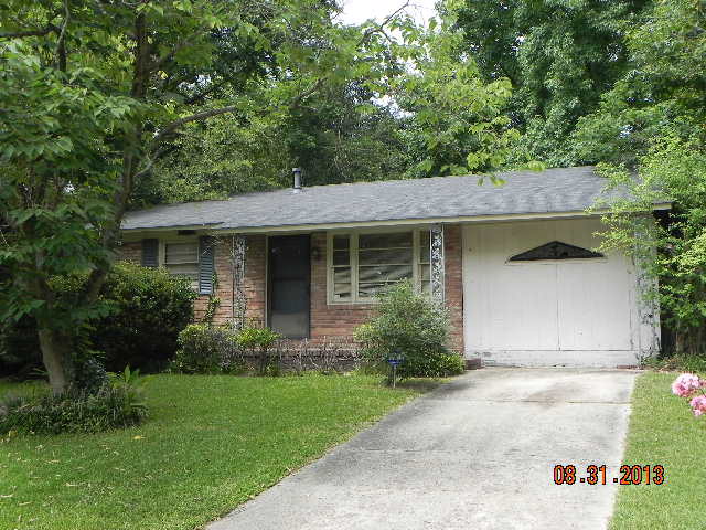 3709 Columbia Dr