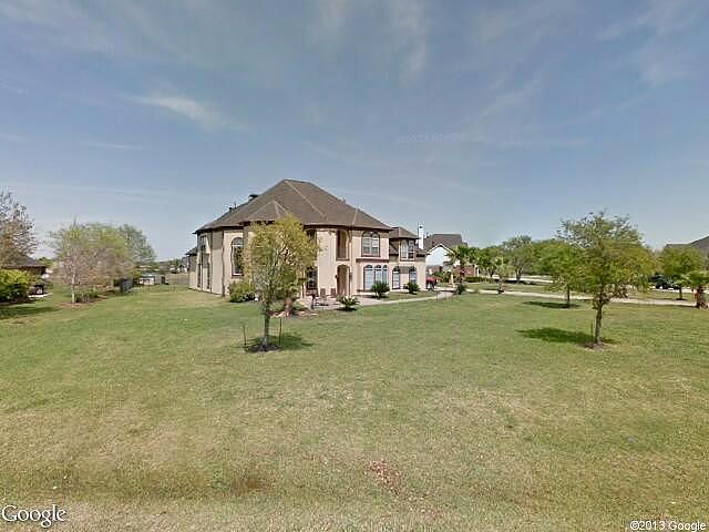 Royal Lakes Blvd