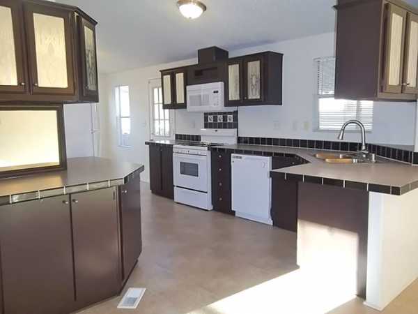 4901 GREEN RIVER RD #303