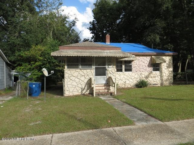 8049 Paul Jones Dr