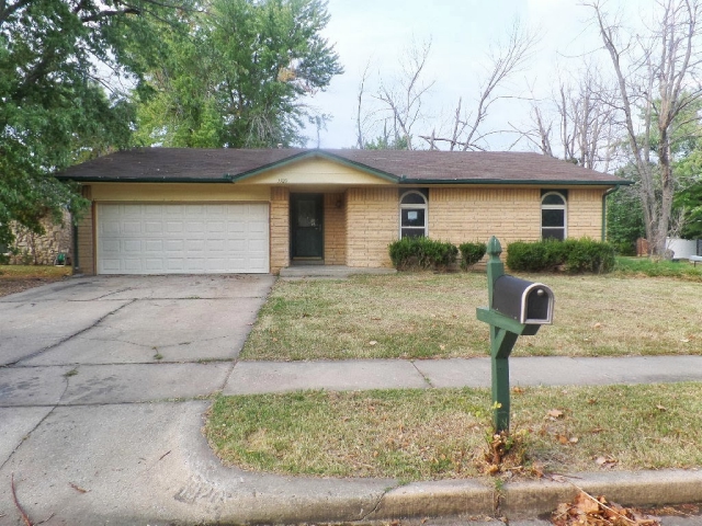 1920 W Toledo Ct