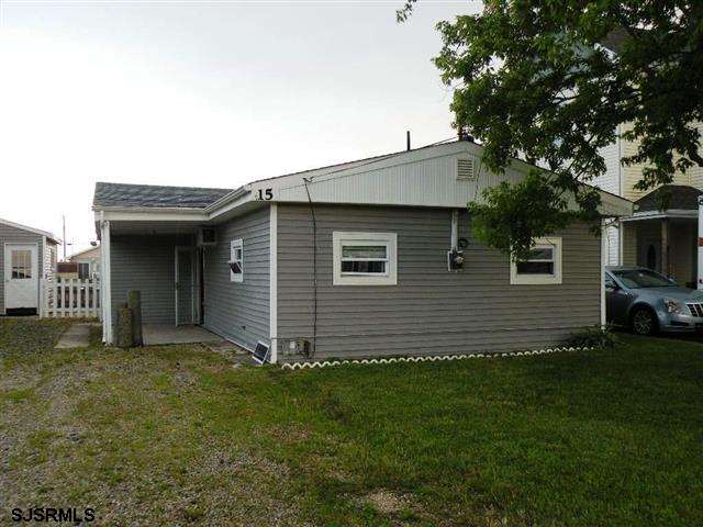 15 Cranbury Lake Dr