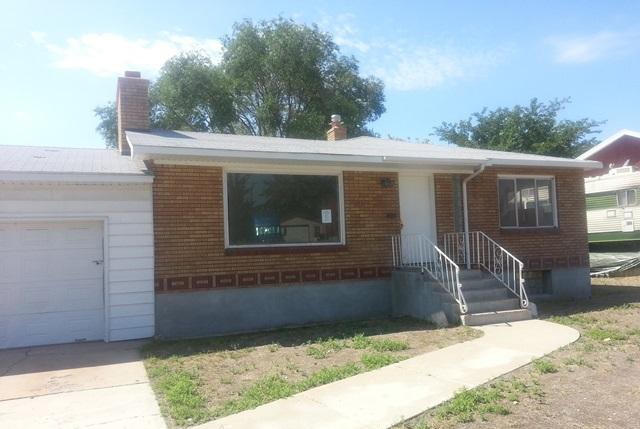 124 S Locust Street