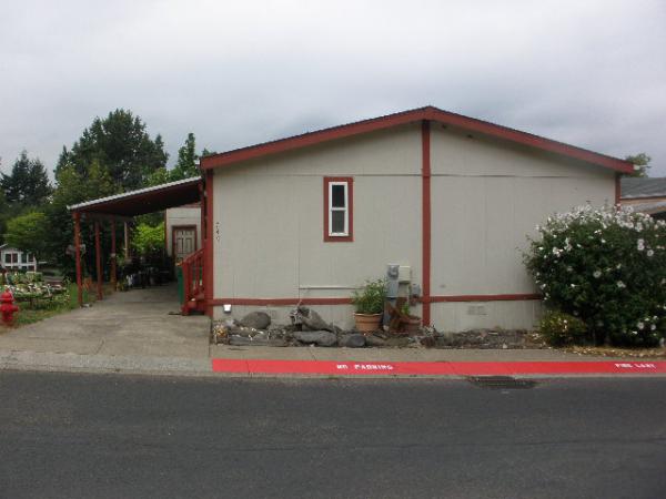 745 SW Livingston