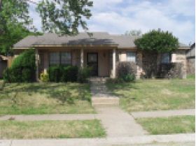 1913 Victoria Dr