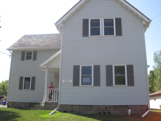1935 1935 1/2 E John St