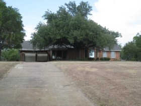310 Crescent Dr