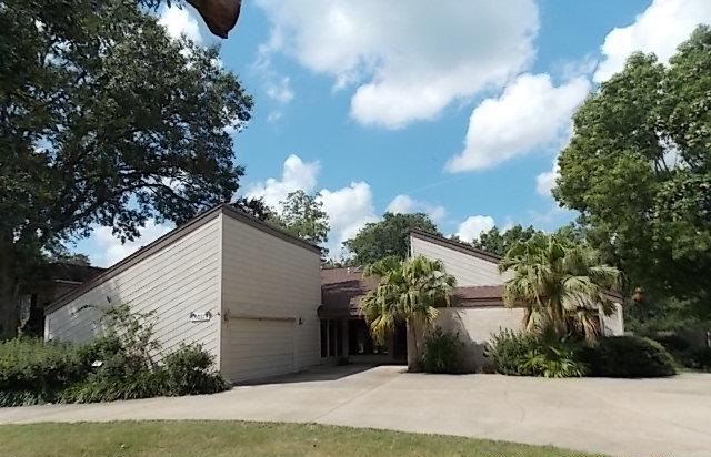 6011 Lakeside Dr