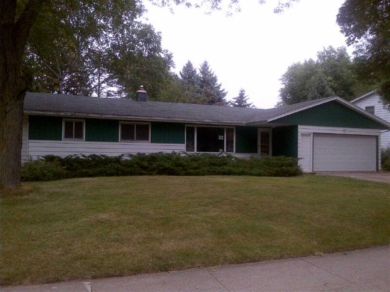 321 Meadowlark Dr