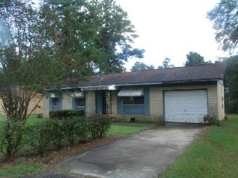 841 Manning St