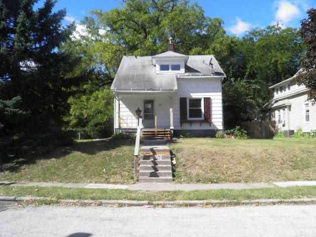 2702 Fair Ave