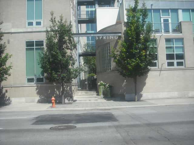 60 E Spring St Apt 127