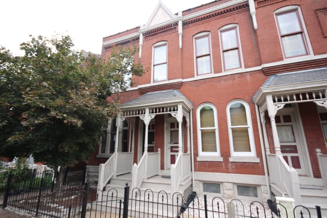 2325 1/2a Hickory St