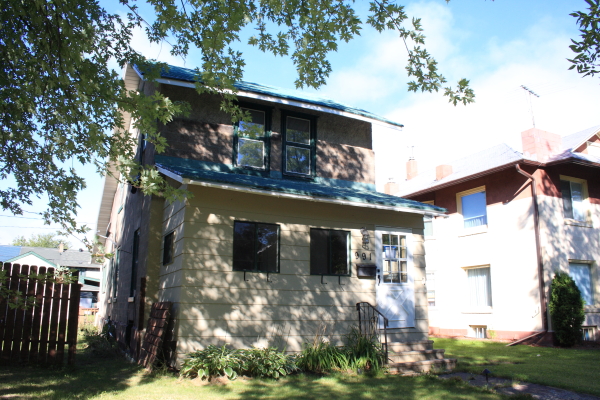 991 87th Ave W