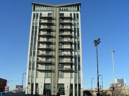 740 W Fulton St Apt 611