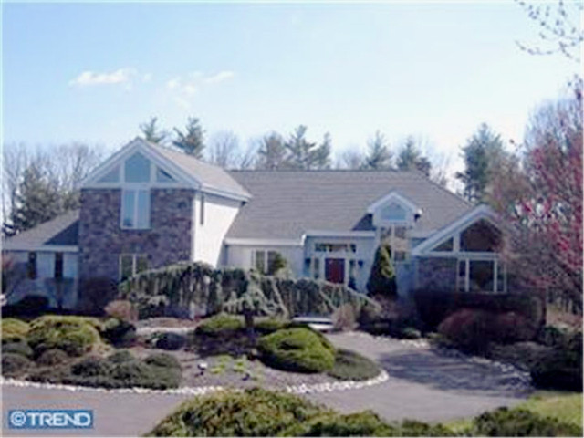 17 COLTS NECK DR
