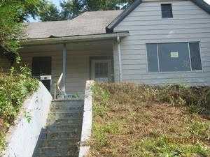 15 Phifer St