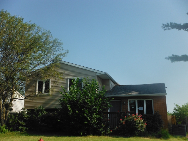 8398 Fairbrook Ave