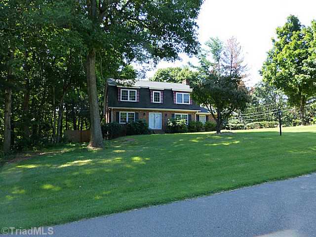 1210 Lindale Dr