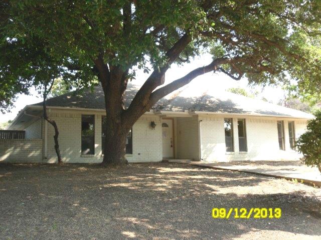 2005 Lake Shore Ln