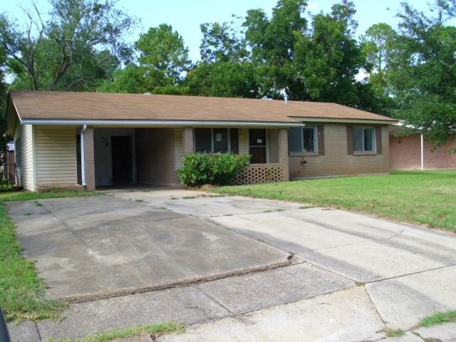 5628 Skylark Dr