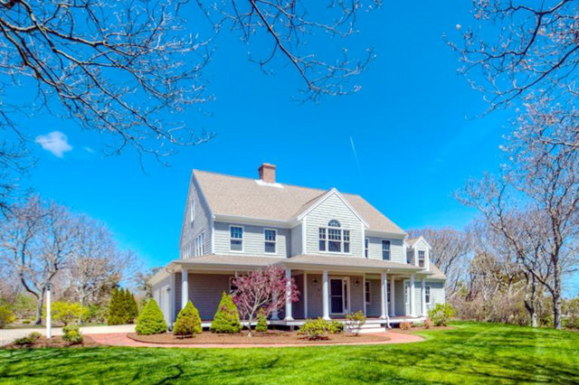 2 Foxcroft Ln