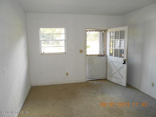 8837 Macarthur Ct S