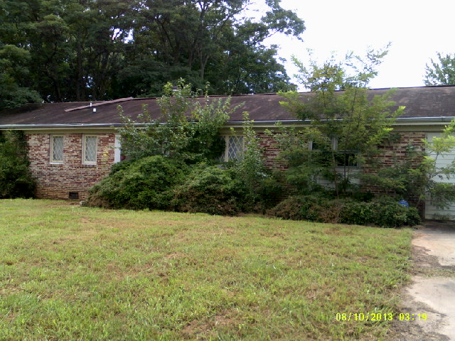 1310 Crestview Dr