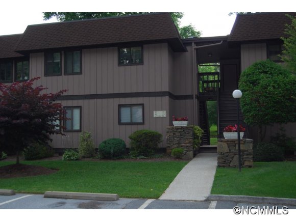 23 Lake Dr # F