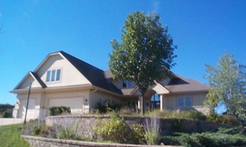 512 Oakmont Dr
