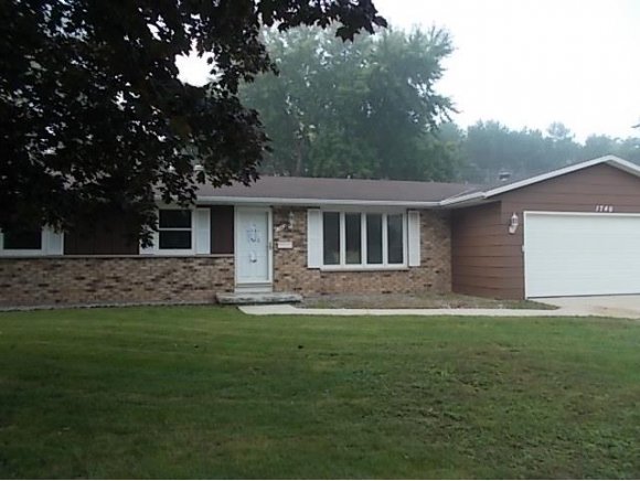 1740 Debra Ln