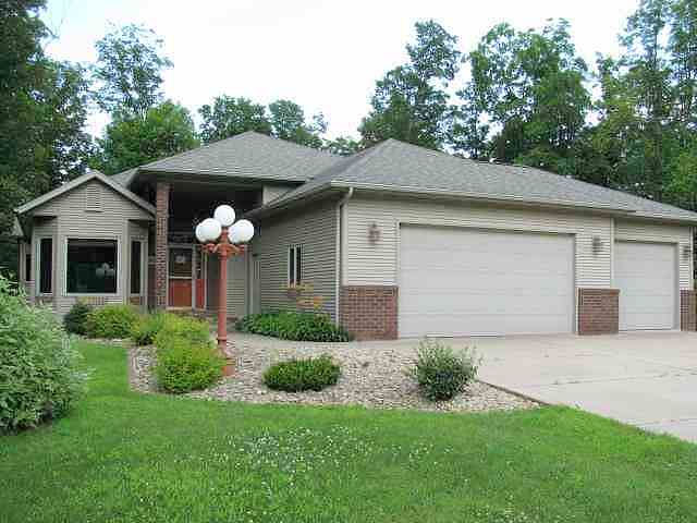 Maple Crest Drive