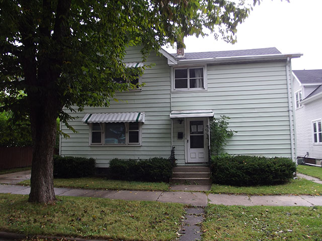 1526-28 Superior Av