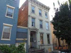 29 Ten Broeck St