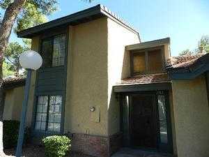 2381 Pickwick Dr