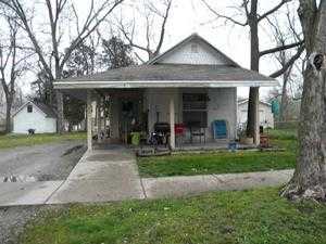 733 S Locust St