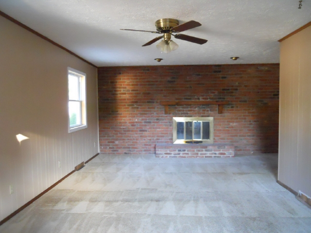 812 Maple Dr