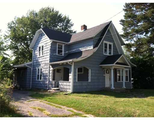 1041 N Main St