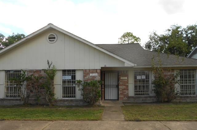 12115 -12117 White Cap Ln