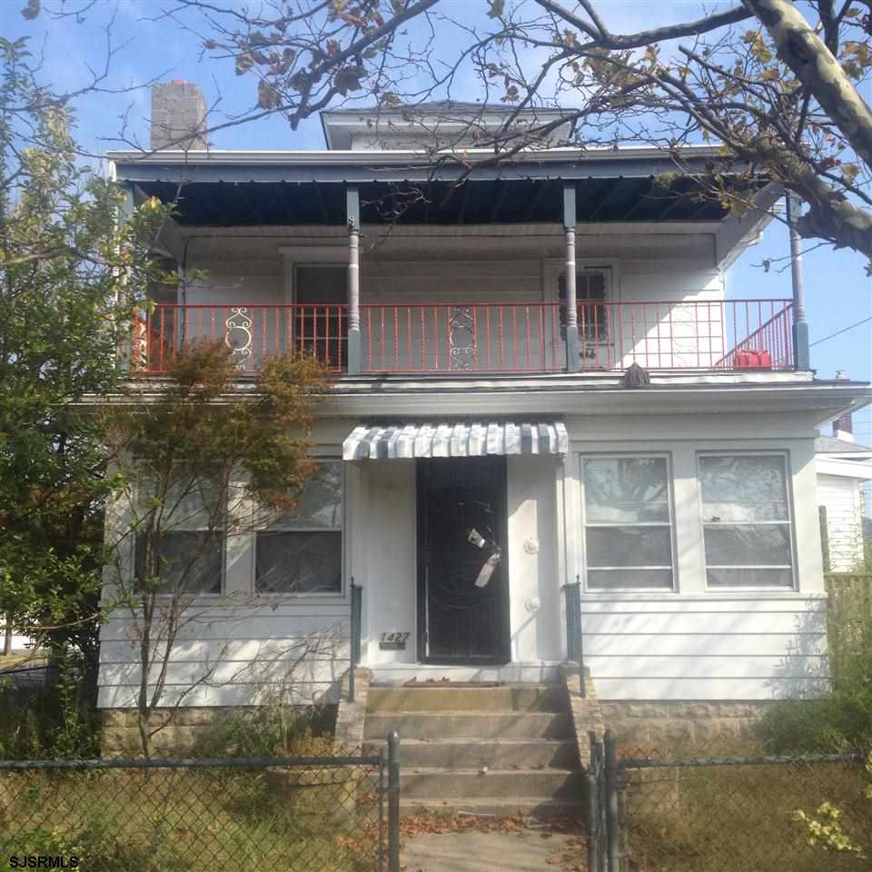 1427 N Michigan Ave