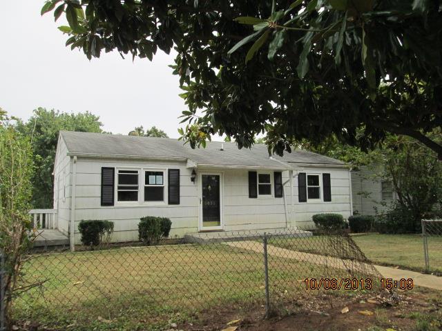 1030 Crestwood Drive