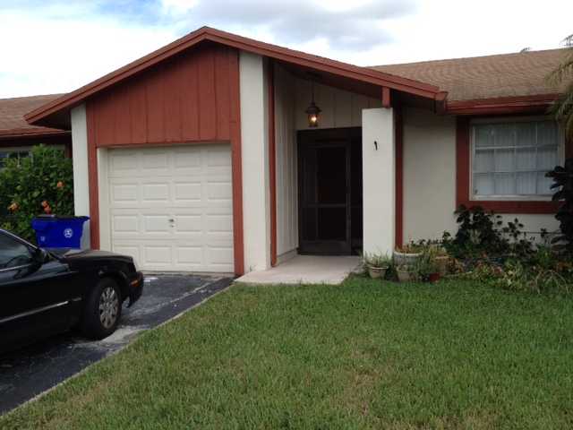 300 LAKEWOOD CR # C