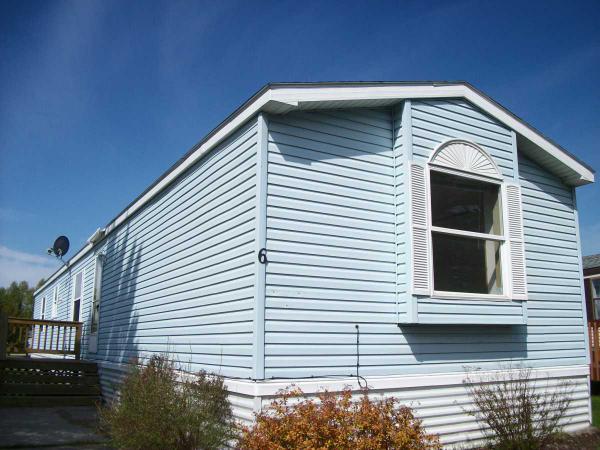 6 Holt Dr