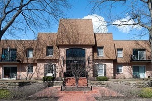 1230 Park Ave W Apt 232